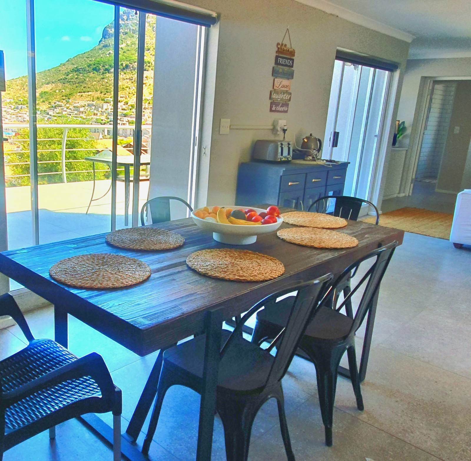 3 Bed House in Hout Bay and surrounds photo number 3