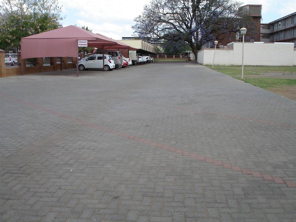 151  m² Commercial space in Rustenburg Central photo number 3