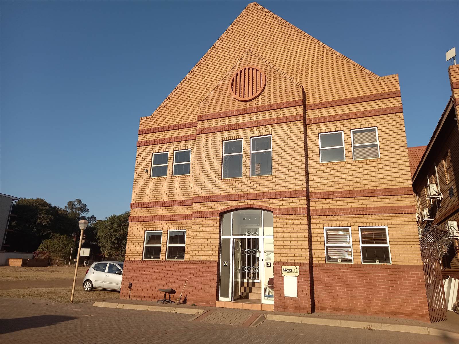 151  m² Commercial space in Rustenburg Central photo number 2