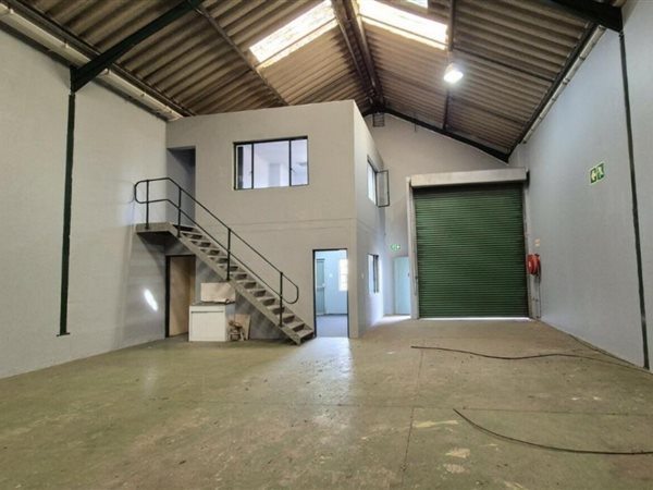 223  m² Industrial space