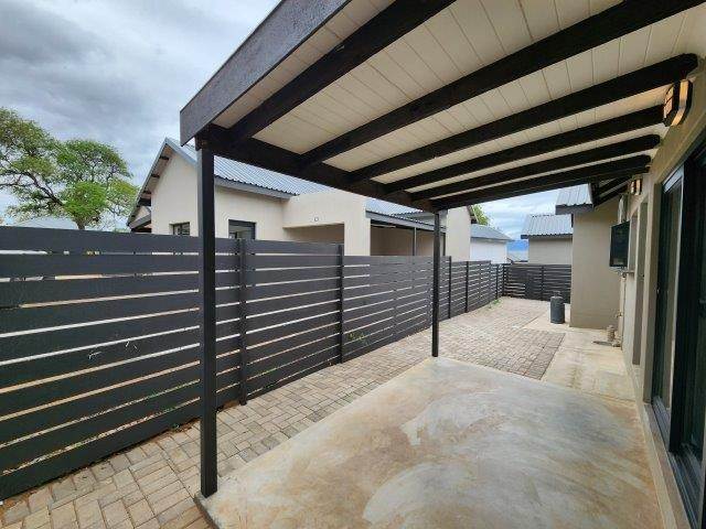 2 Bed Townhouse in Hoedspruit photo number 16