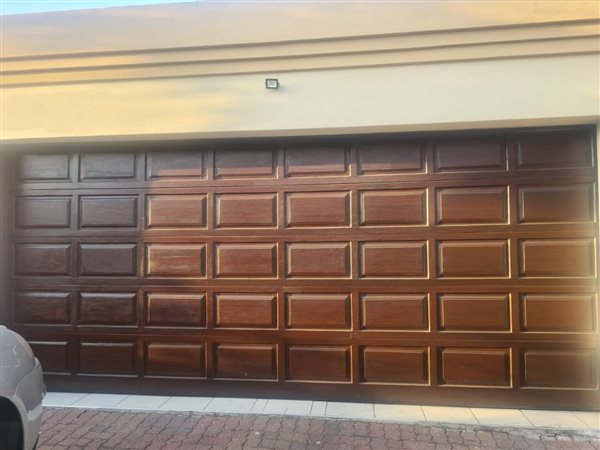 2 Bedroom Townhouse 2 Bedroom Townhouse
