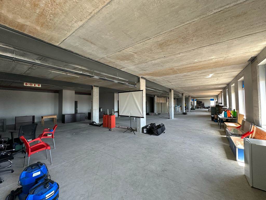 688  m² Commercial space in Paarden Eiland photo number 11