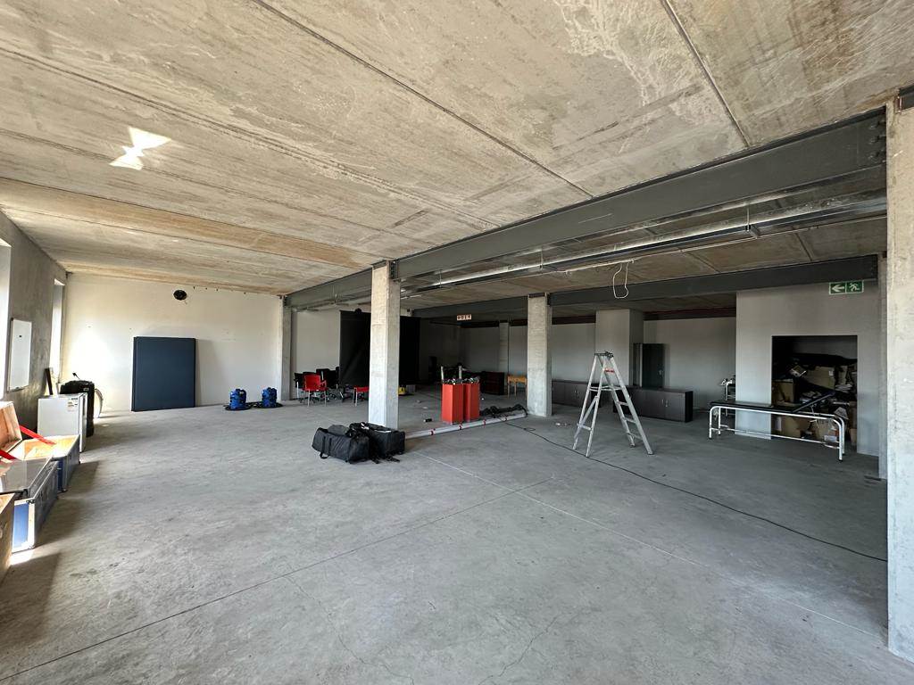 688  m² Commercial space in Paarden Eiland photo number 5