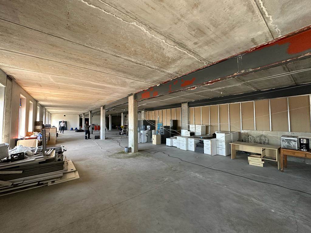 688  m² Commercial space in Paarden Eiland photo number 7