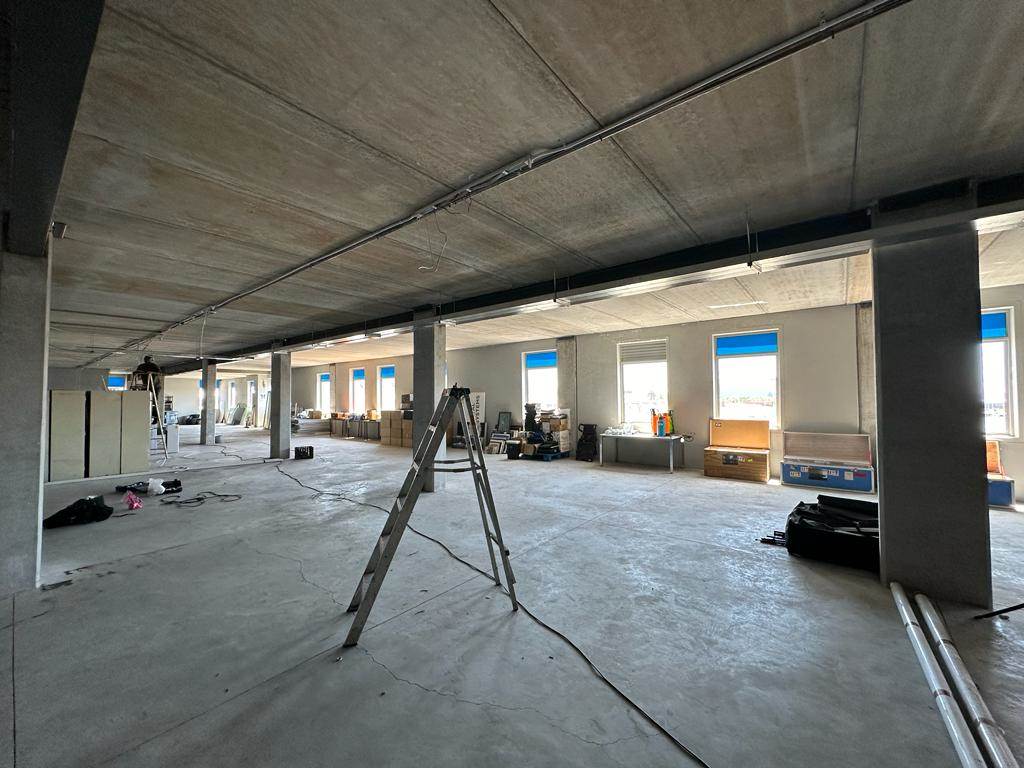 688  m² Commercial space in Paarden Eiland photo number 12