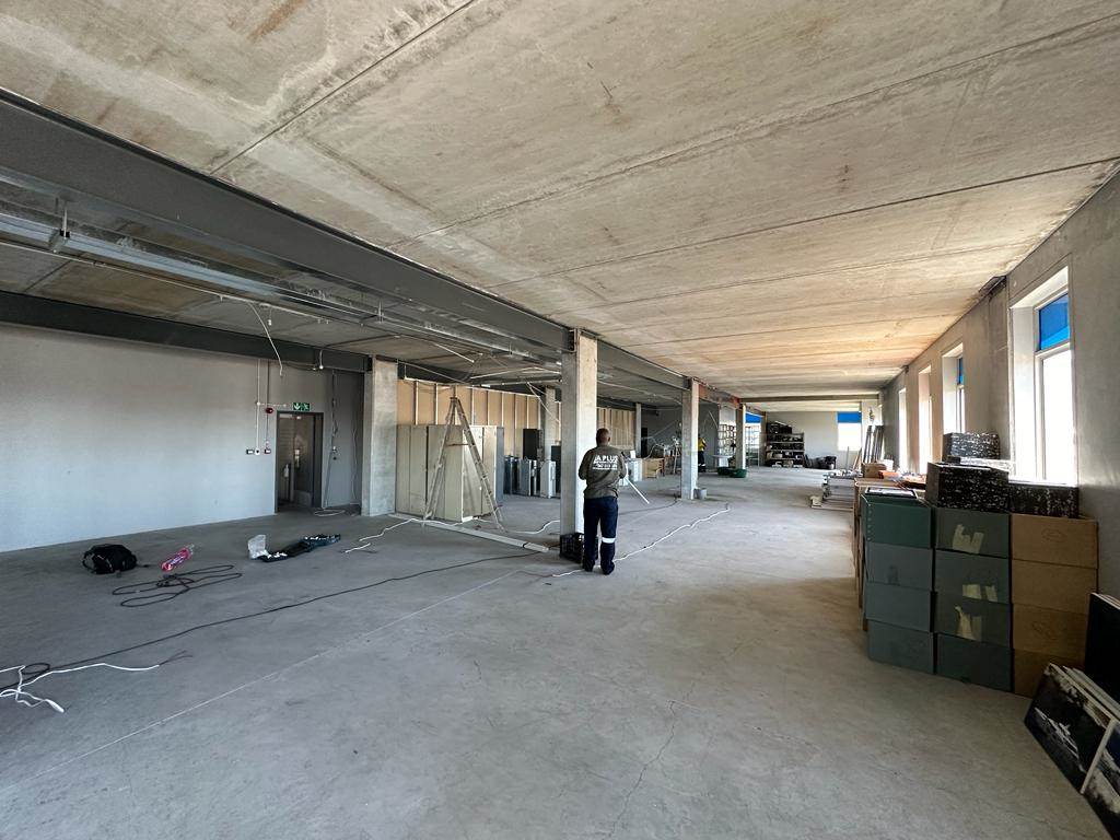 688  m² Commercial space in Paarden Eiland photo number 9