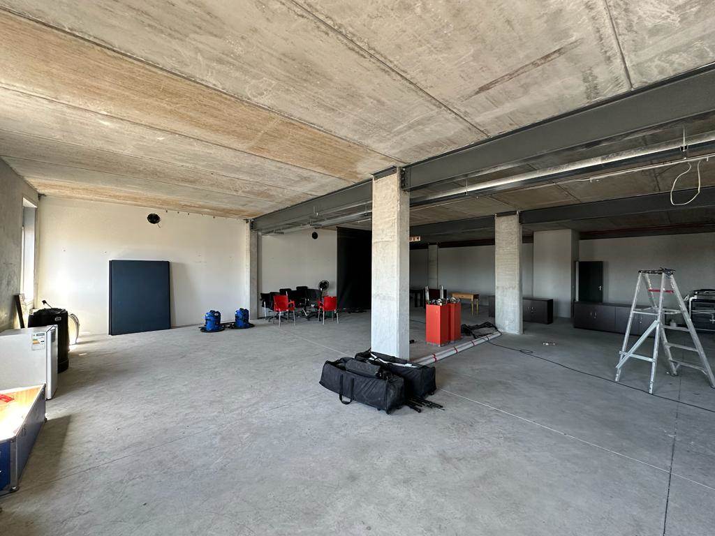 688  m² Commercial space in Paarden Eiland photo number 6