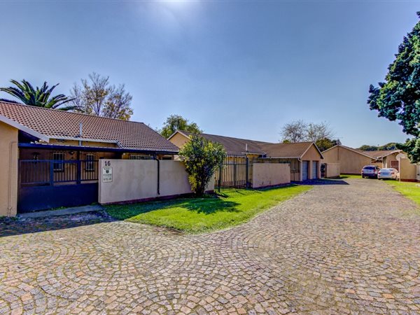 3 Bedroom Townhouse