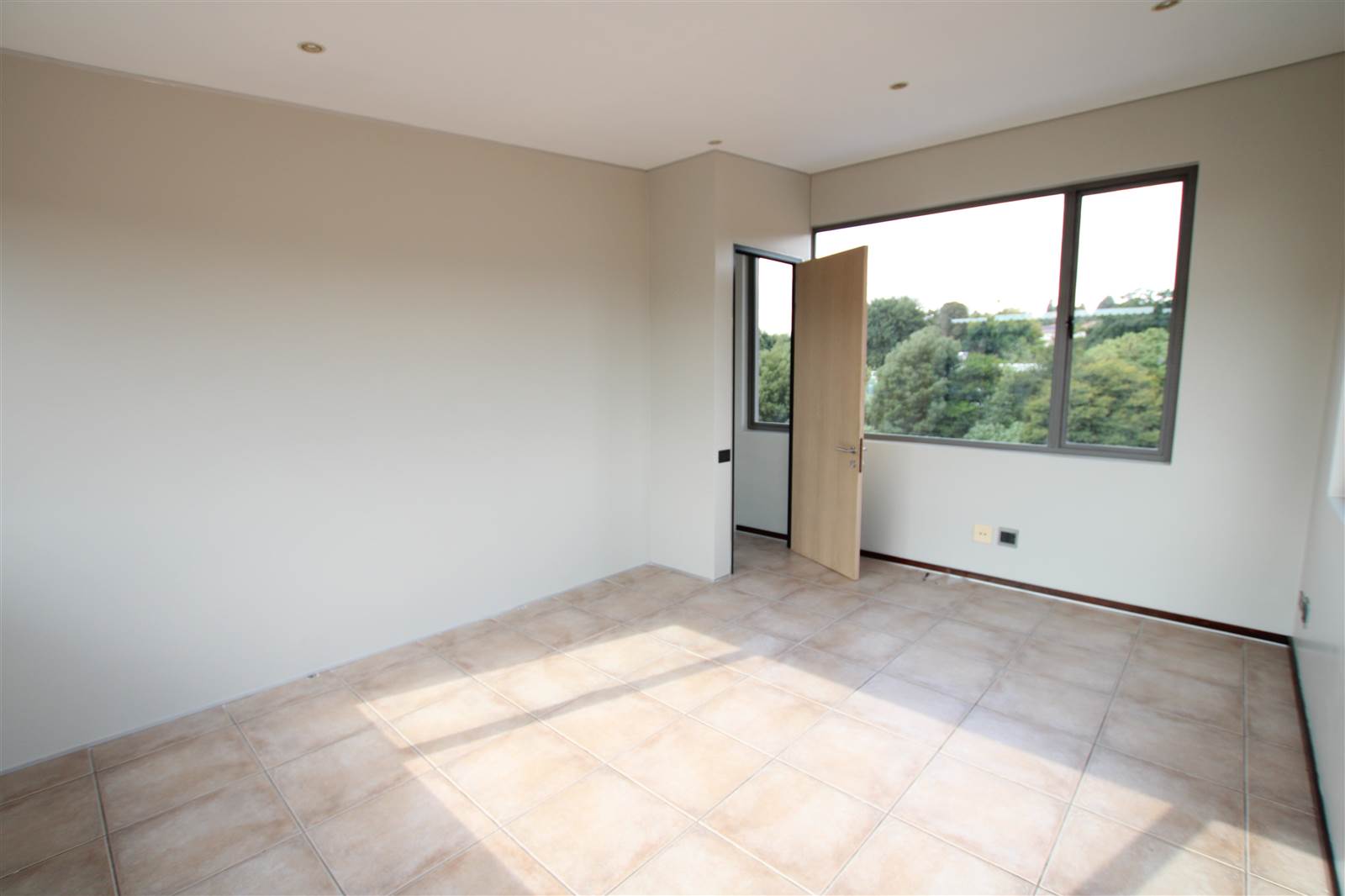 2 Bed Apartment in Oriel photo number 11