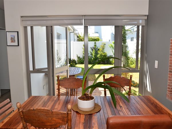 2 Bedroom House 2 Bedroom House