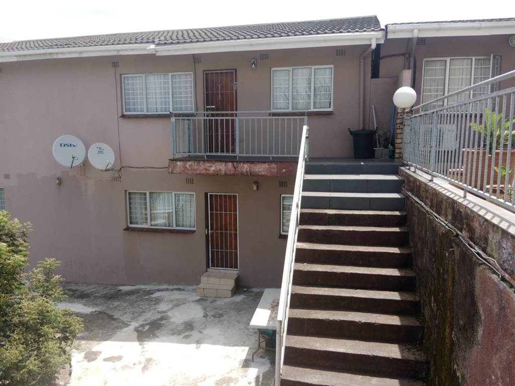 4 Bed House in Newlands East photo number 13