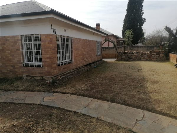 4 Bedroom House 4 Bedroom House