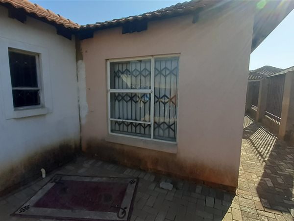 2 Bedroom House 2 Bedroom House
