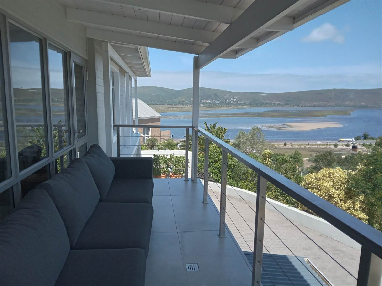 5 Bed House in Knysna Heights photo number 2