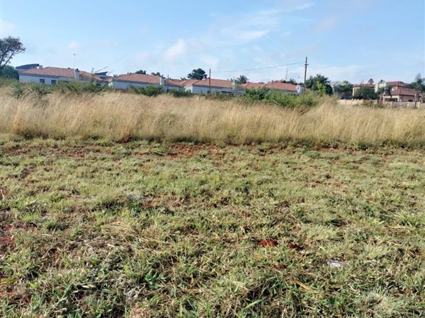 1674 m² Land available in Sterpark
