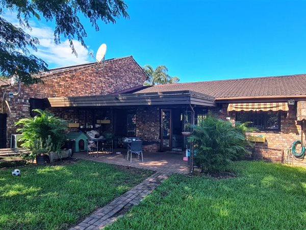 2 Bedroom Townhouse 2 Bedroom Townhouse