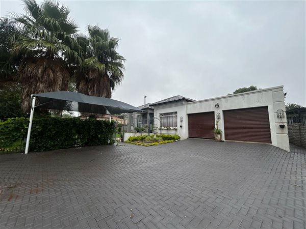 3 Bedroom House 3 Bedroom House