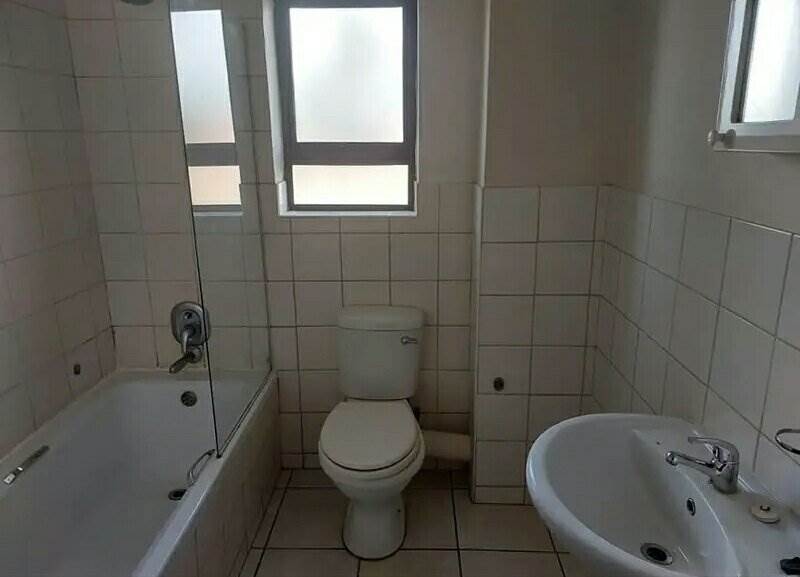1 Bed Apartment in Wilkoppies photo number 6