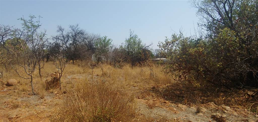 8560 m² Land available in The Orchards photo number 1