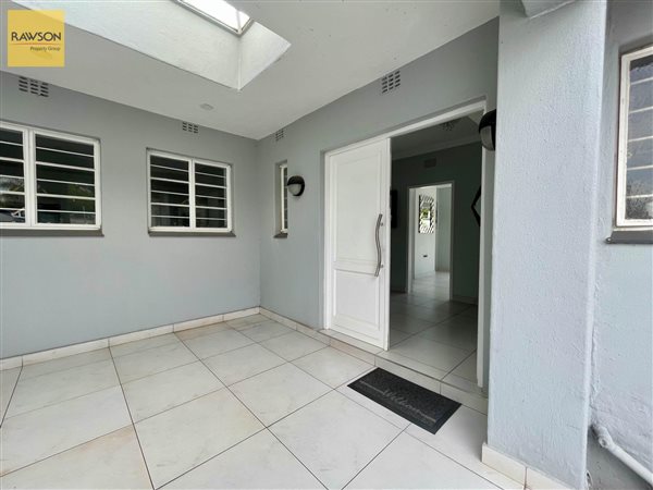 5 Bedroom House 5 Bedroom House