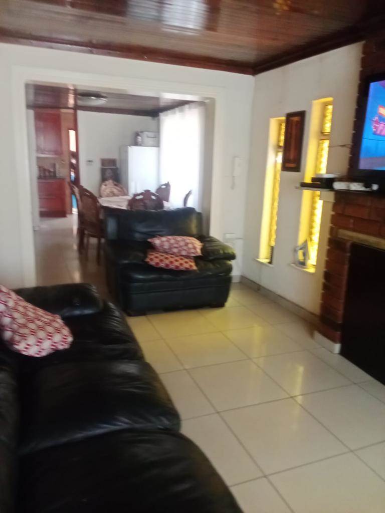 8 Bed House in Emdeni photo number 6
