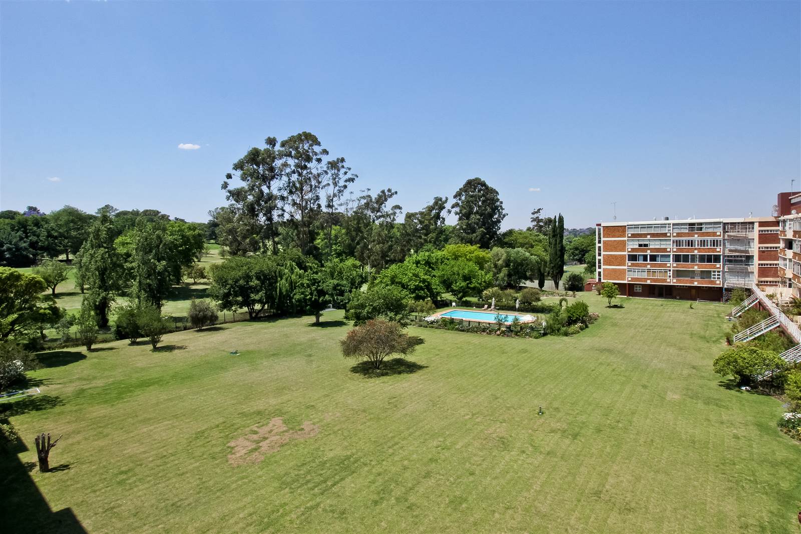 1.5 Bed Apartment in Illovo photo number 15
