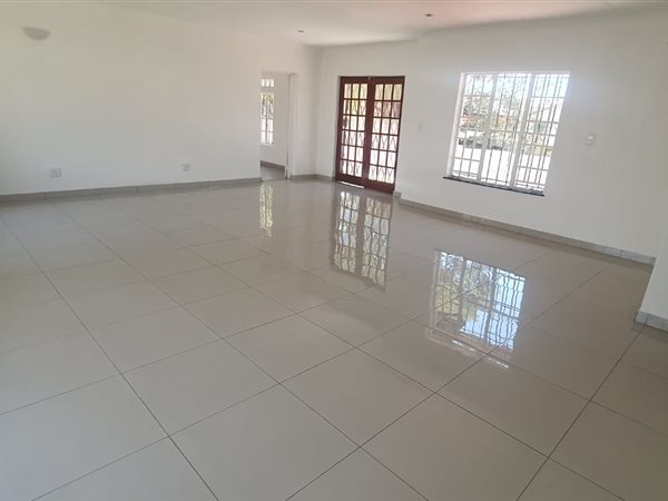 5 Bedroom House 5 Bedroom House