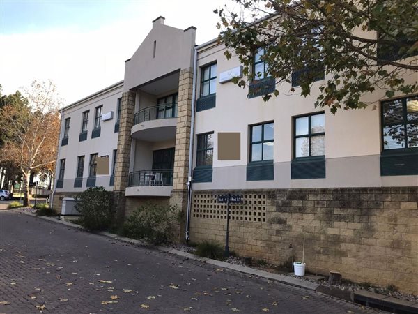 600  m² Commercial space in Broadacres
