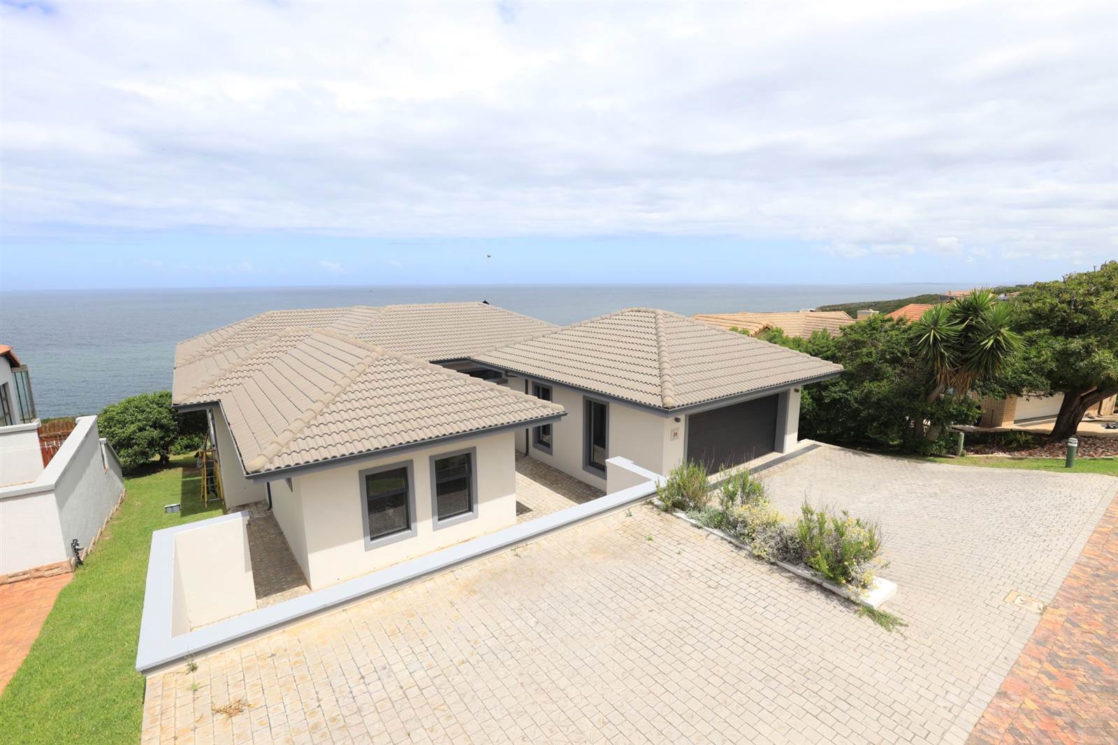3 Bed House in Mossel Bay Golf Estate photo number 25