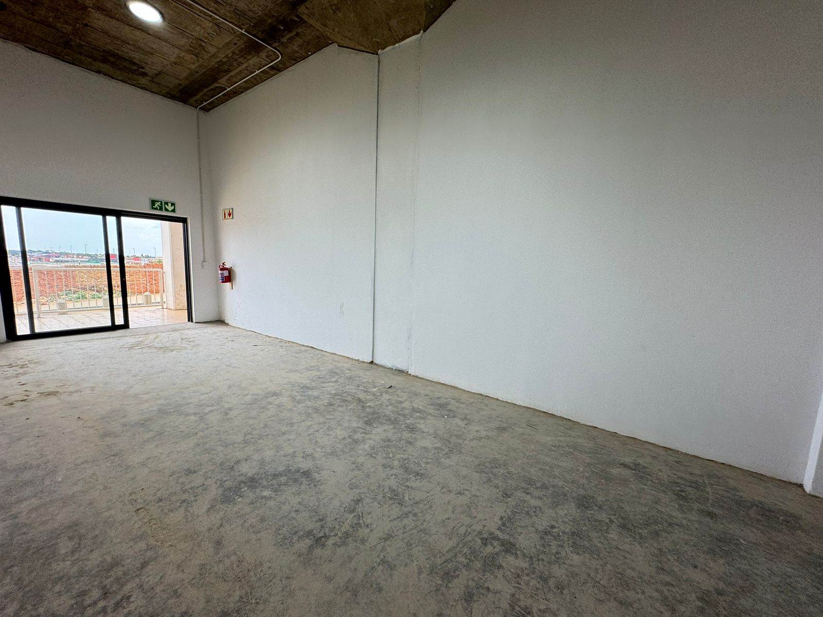 34.4  m² Commercial space in Wynberg photo number 12