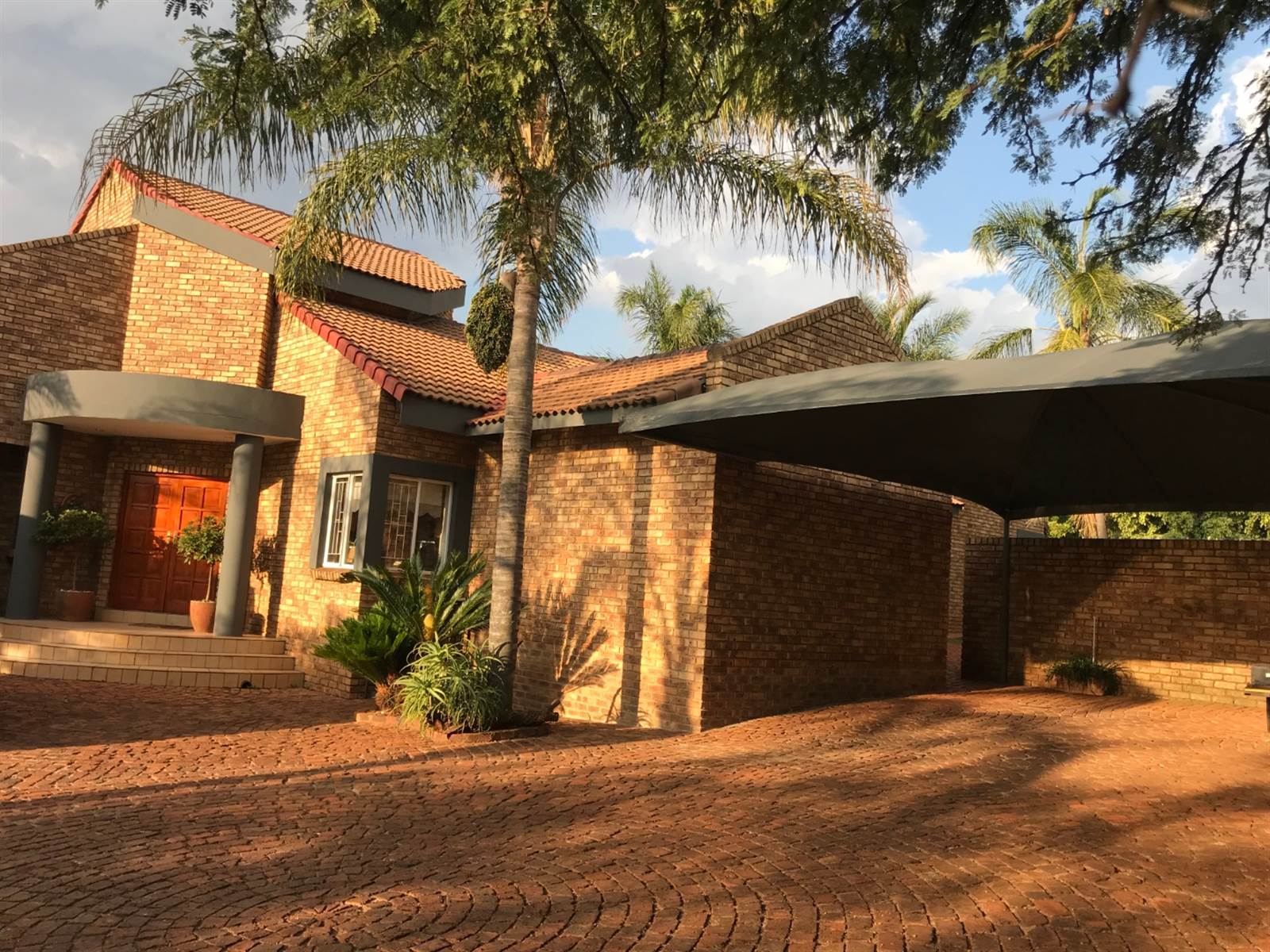 4 Bed House in Mooikloof Equestrian Estate photo number 14