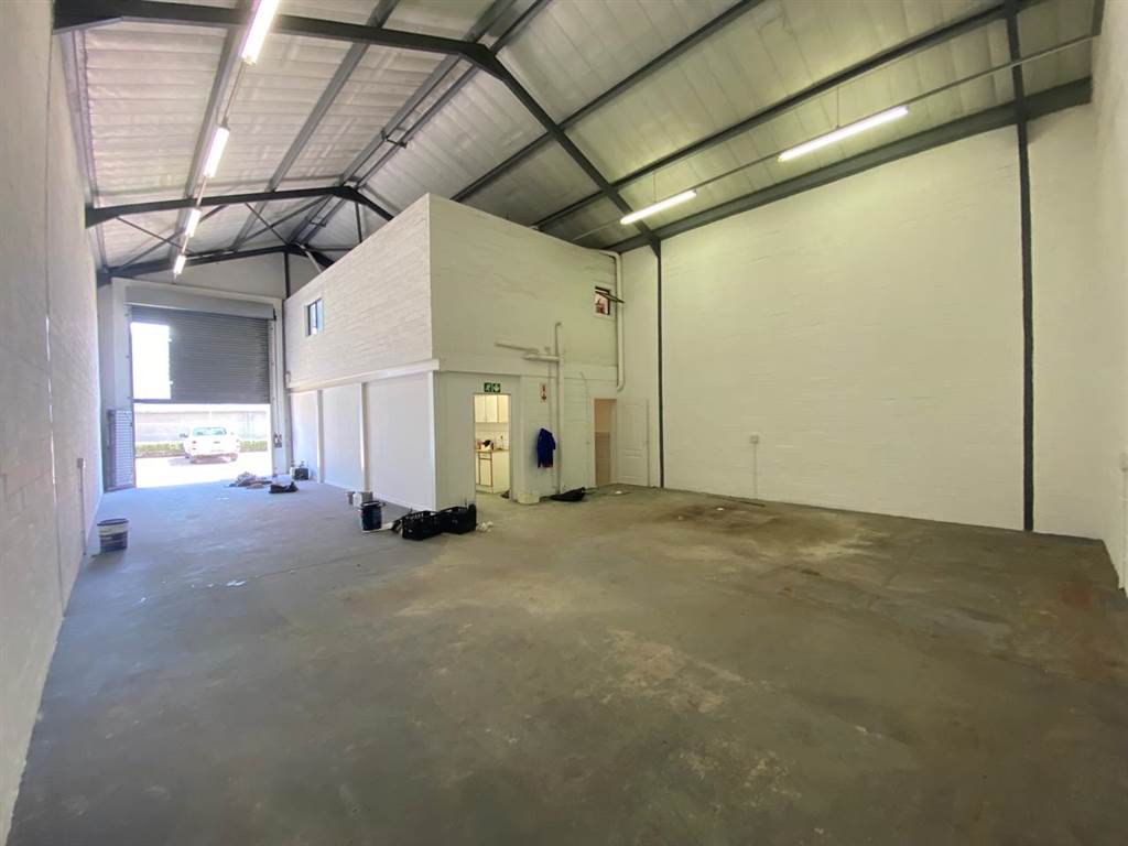 204  m² Industrial space in Montague Gardens photo number 4
