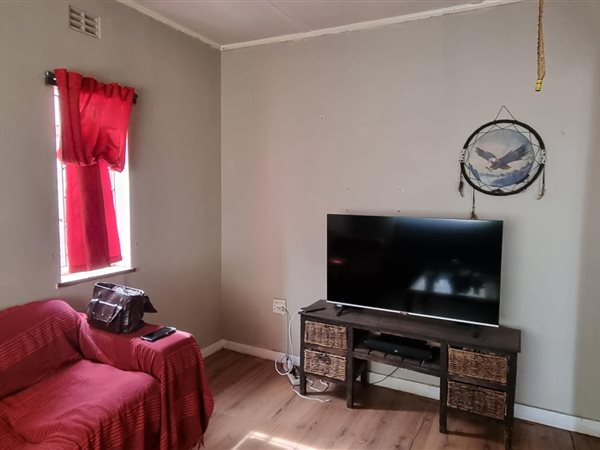 2 Bed House in Coronationville