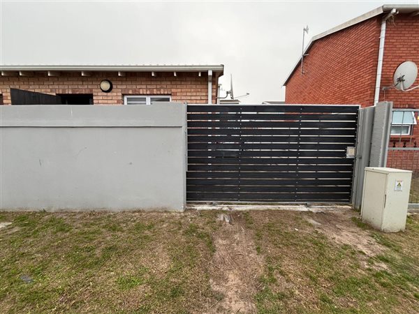 2 Bedroom House 2 Bedroom House