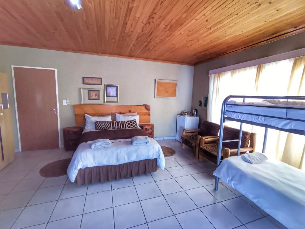 8 Bed House in Olifantshoek photo number 13
