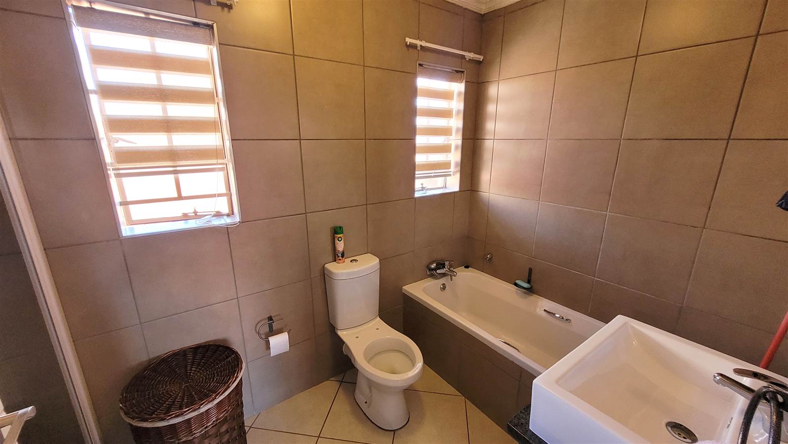 3 Bed Townhouse in Mooikloof Ridge photo number 16
