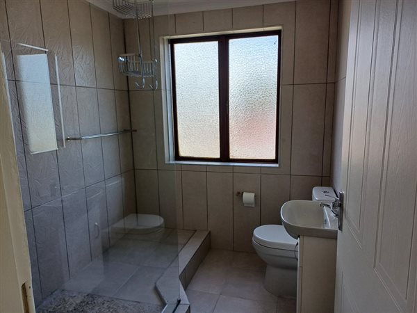 2 Bedroom Flat 2 Bedroom Flat