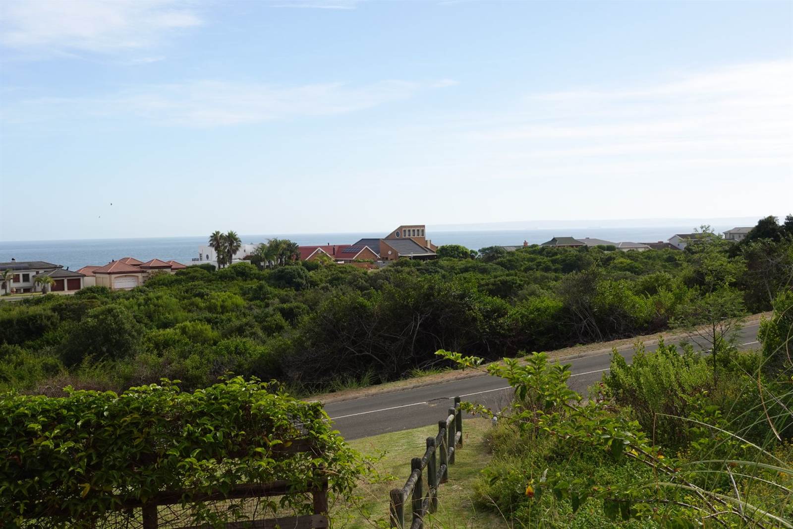 1008 m² Land available in Outeniqua Strand photo number 5