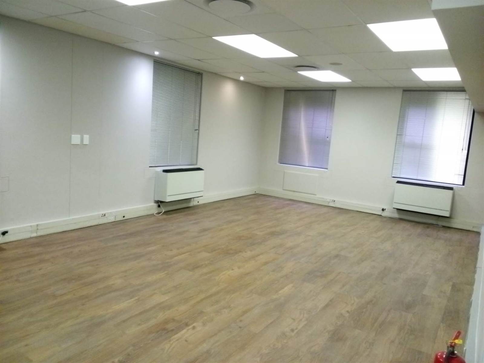 257  m² Office Space in Tokai photo number 4