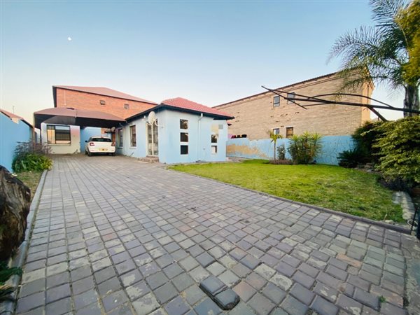 2 Bedroom House 2 Bedroom House