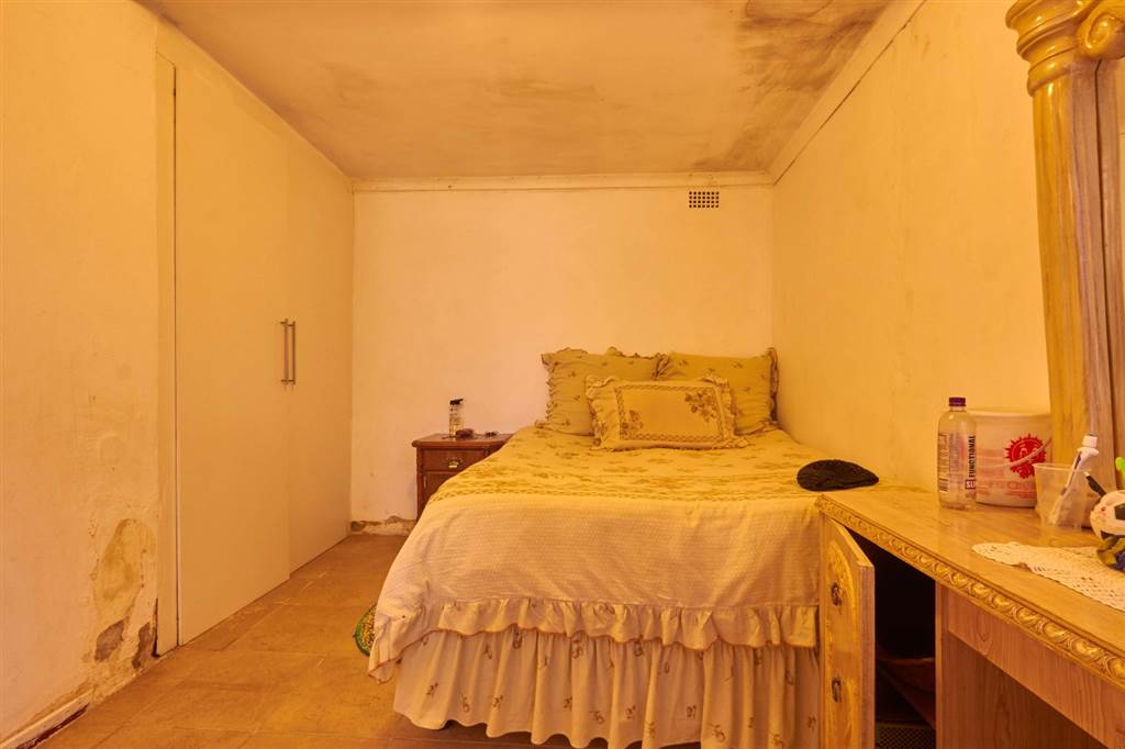4 Bed House in Khayelitsha photo number 9