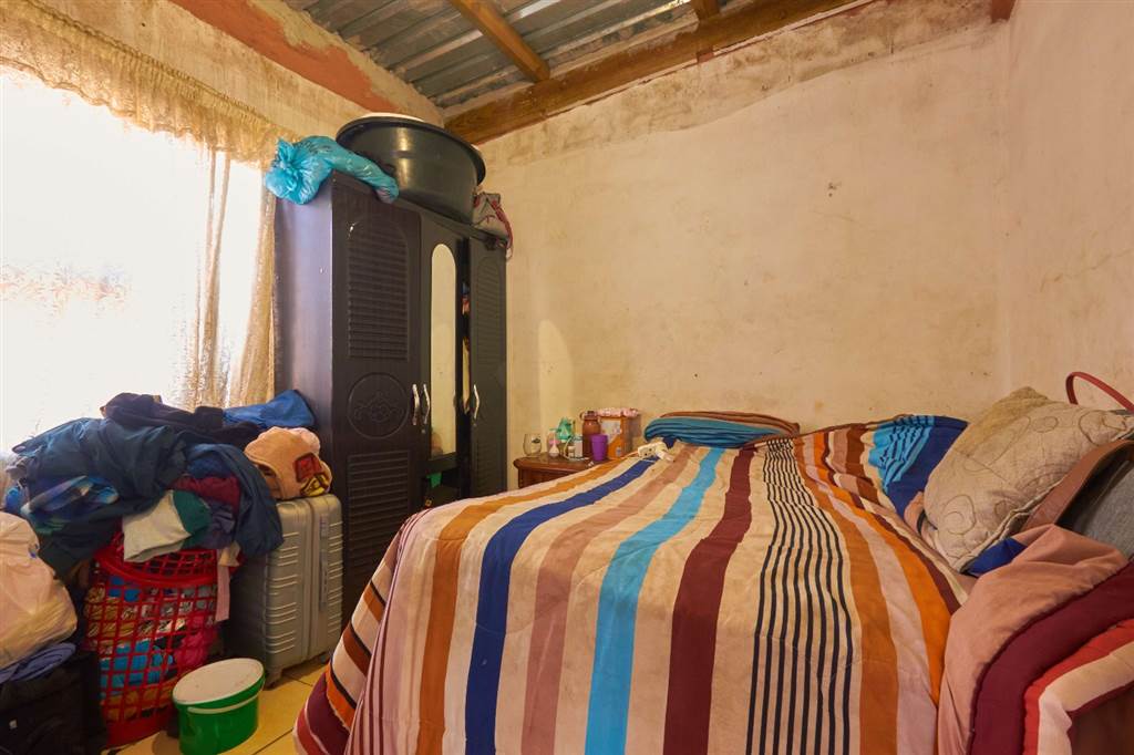 4 Bed House in Khayelitsha photo number 20
