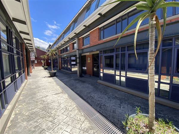 248  m² Commercial space