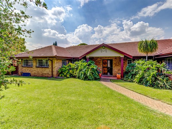3 Bedroom House 3 Bedroom House