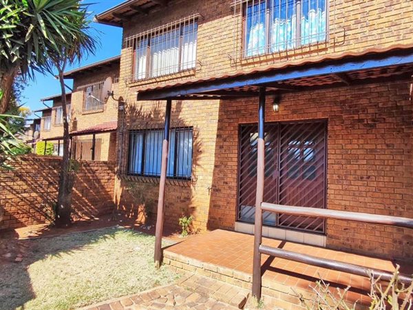 2 Bedroom Townhouse 2 Bedroom Townhouse