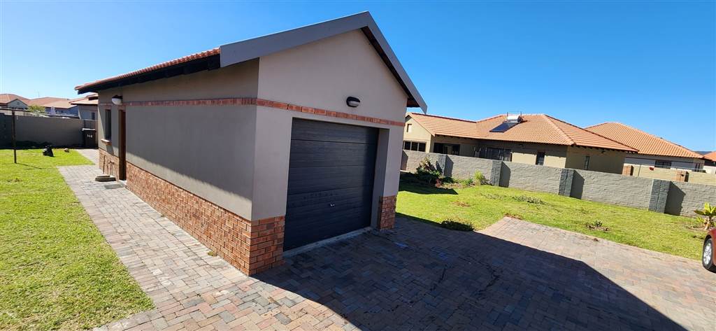 3 Bed House in Waterkloof East photo number 21