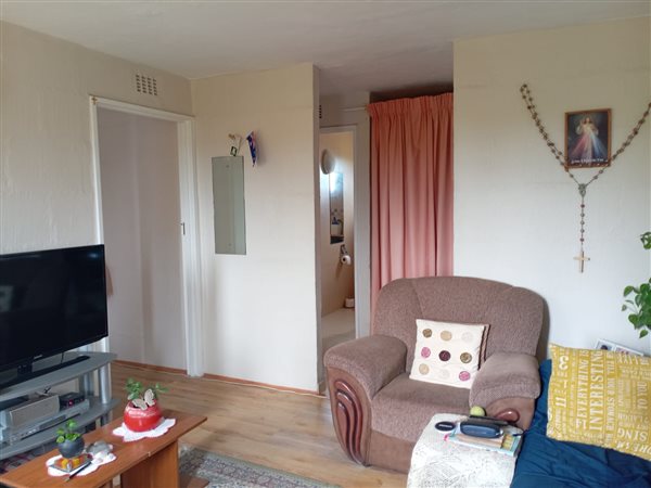 2 Bedroom Flat 2 Bedroom Flat