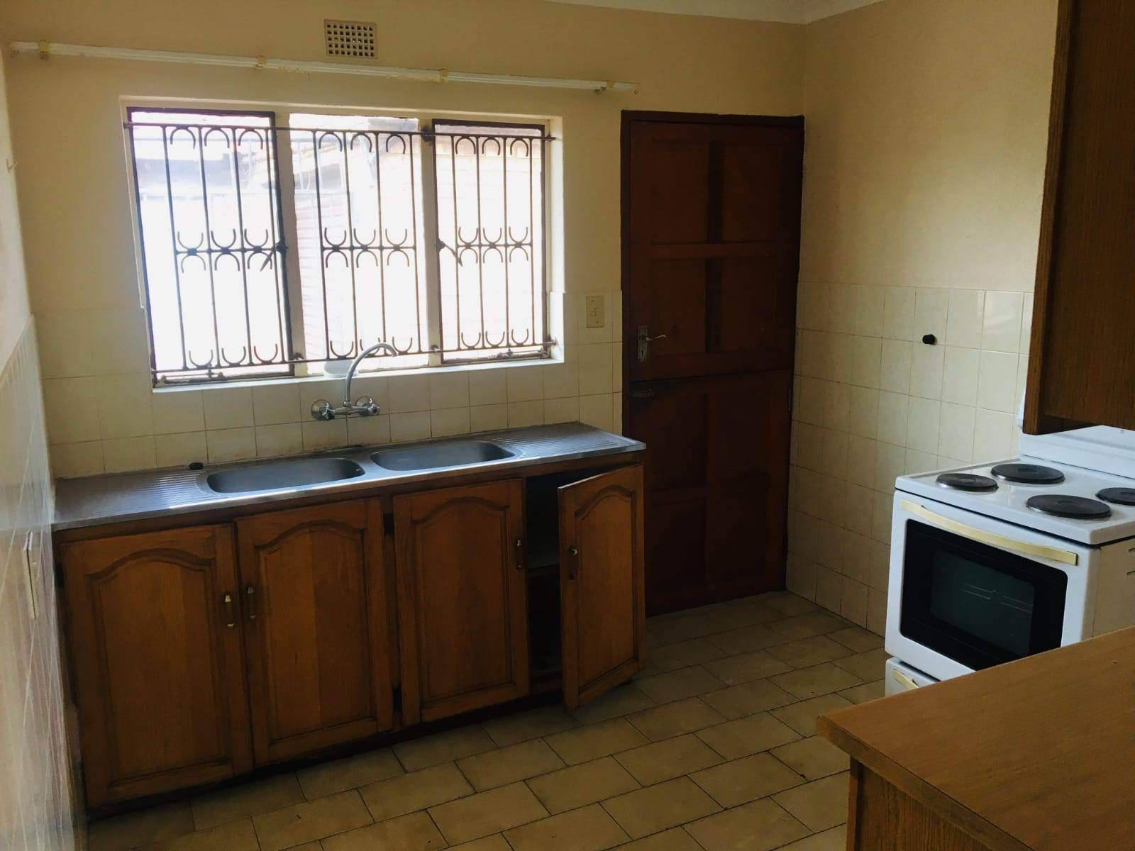 3 Bed House in Kwaguqa photo number 14