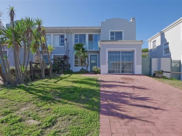 3 Bedroom Townhouse 3 Bedroom Townhouse